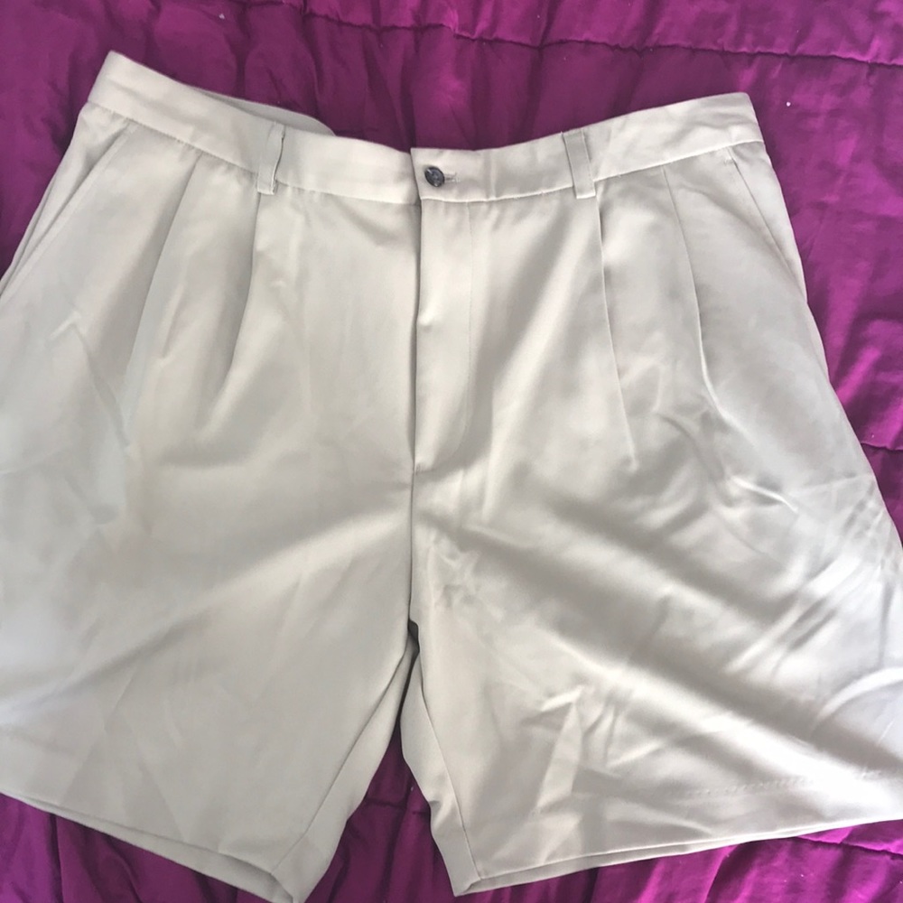 NWOT Izod shorts